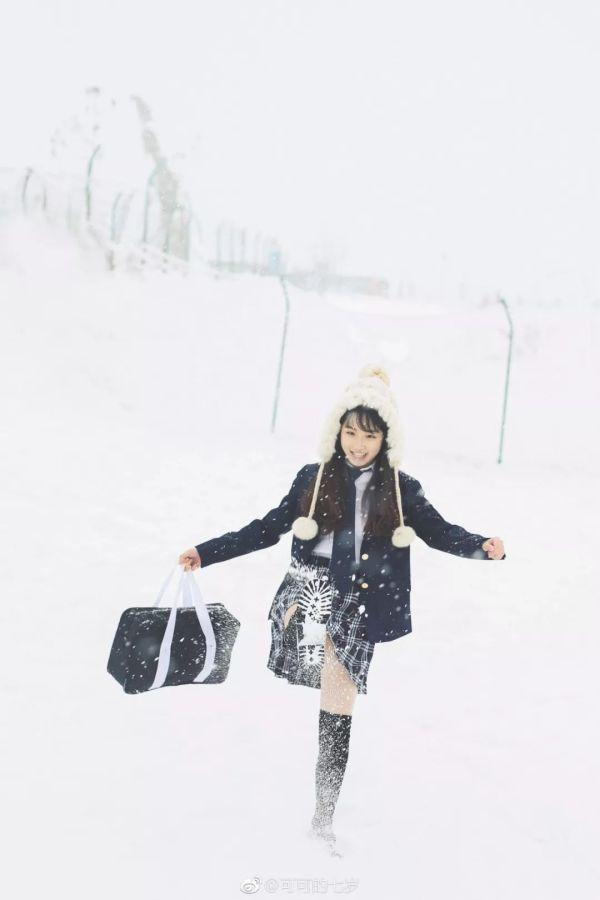 下雪拍照必備！10個pose教你擺脫鏡頭尷尬癌！