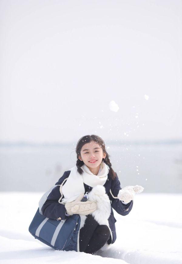 下雪拍照必備！10個pose教你擺脫鏡頭尷尬癌！