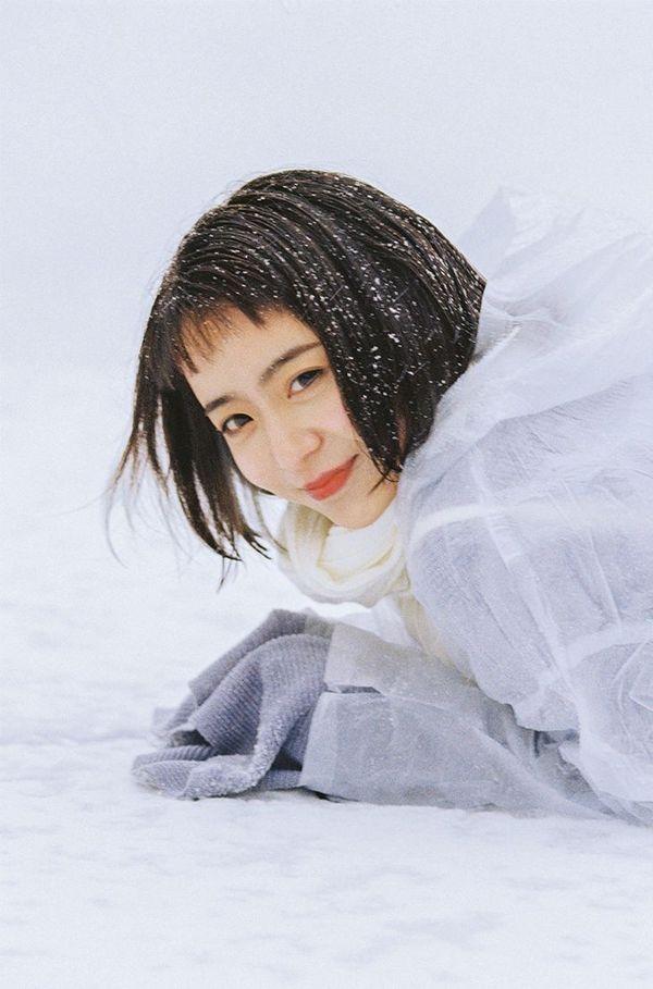 下雪拍照必備！10個pose教你擺脫鏡頭尷尬癌！