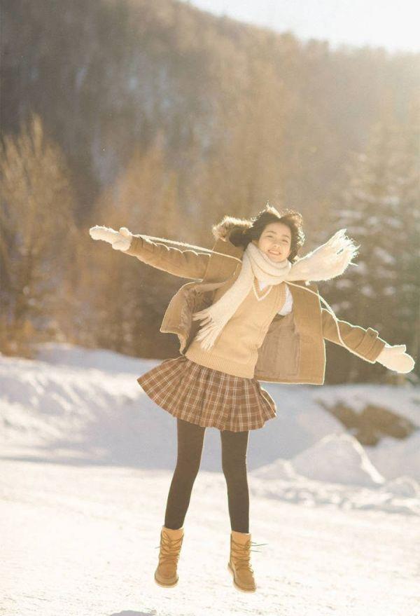 下雪拍照必備！10個pose教你擺脫鏡頭尷尬癌！