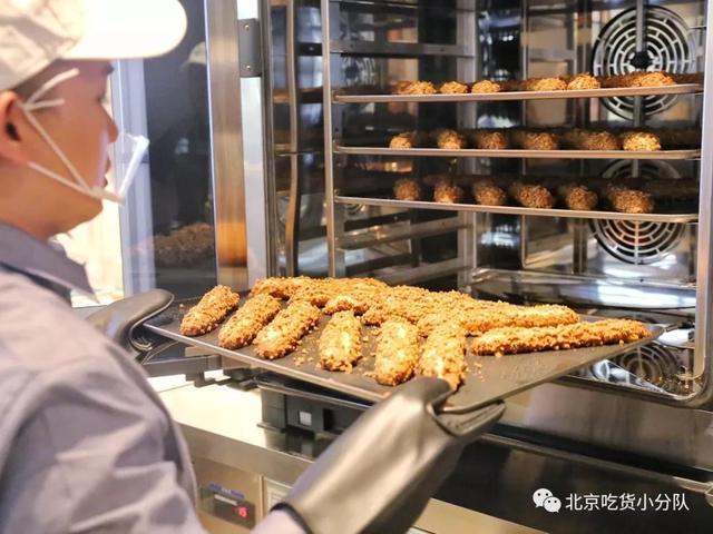 東京超火的小小店來了，第一家在西單，主打兩種爆款甜品