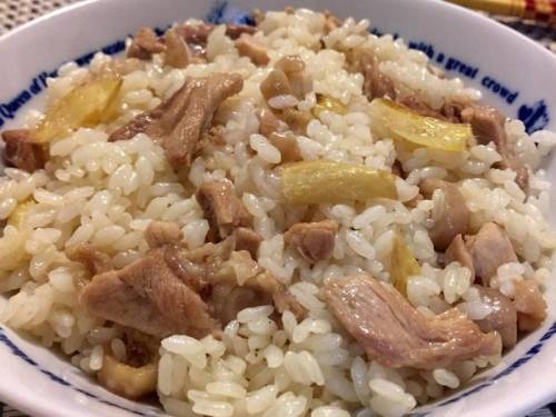 麻油雞飯的詳細做法，今天就來一鍋熟