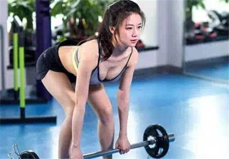女子苦惱胸太大瘋狂減肥瘦胸 女子: 生活太不方便！