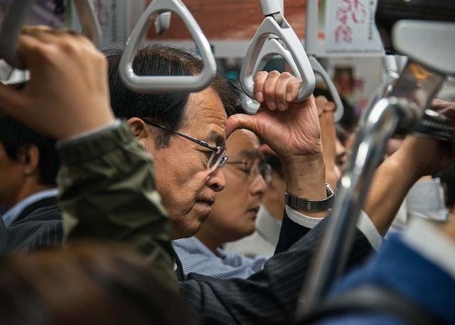 可以讓人意外懷孕的日本地鐵 太可怕了～原來痴漢就是這樣來的