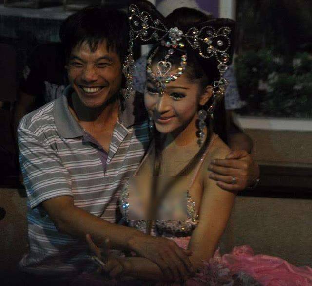 導遊再三告誡，在泰國旅遊，男人不要和主動靠近的人妖做這種事！
