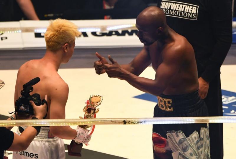日本超新星被爆打到哭　短短2分鐘「拳王」梅威瑟爽賺2.75億