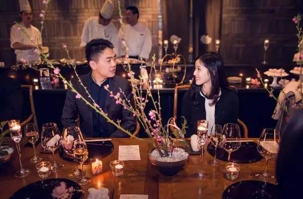 21歲年輕漂亮的她嫁給「大19歲總裁老公」！被嗆是「花瓶拜金女」！她真實身分曝光，酸民們全都馬上閉嘴！