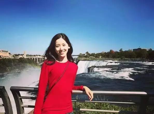 21歲年輕漂亮的她嫁給「大19歲總裁老公」！被嗆是「花瓶拜金女」！她真實身分曝光，酸民們全都馬上閉嘴！