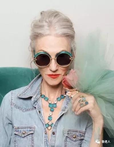  寧做「老妖精」，不做老太婆！這幫老友年逾古稀，卻是所有女人的榜樣！