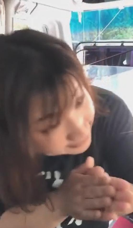 日本女子掀上衣告白「我超愛台灣」！她竟唱出台語歌「但幾哩勒」超標準！全場台灣人都嗨翻天！
