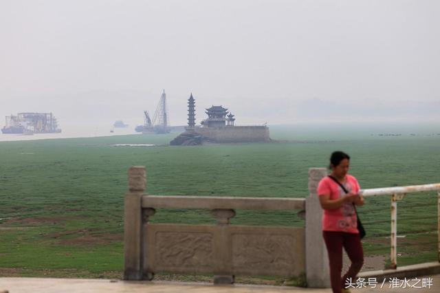 這座古蹟建築，一年只出現一次，其餘時間全部沉入湖水中！