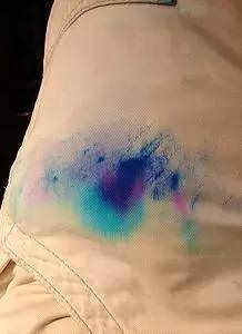 衣服不管染上什麼用這招都能洗掉，真的太實用了，一定要收藏起來