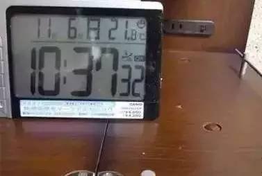每次打掃後隔沒幾天又有灰塵？教你一招！在水裡加幾滴「這個」，灰塵不再附著在傢俱...神到我已經跪地！ 