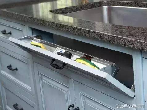 小廚房的8個收納技巧，用了就感覺自己的廚房變大了