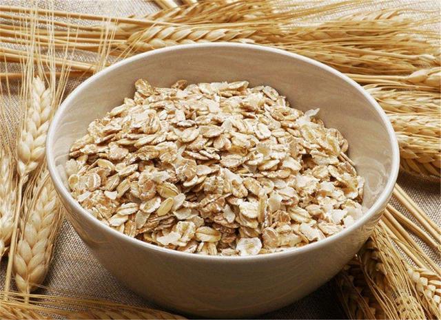 50歲後要多吃這4種【高鈣食物】，比鈣片好吸收，腿不疼膝蓋不痛了