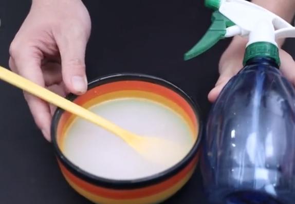 白醋和牙膏混合在一起，家裡主婦都需要，一年省下好幾百，真實用
