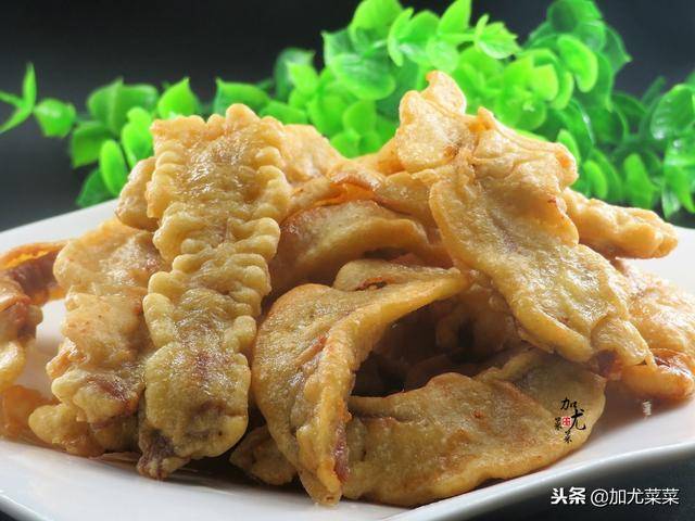 炸酥肉時，按照這個配方和訣竅，酥肉香脆不回軟，想吃自己在家做