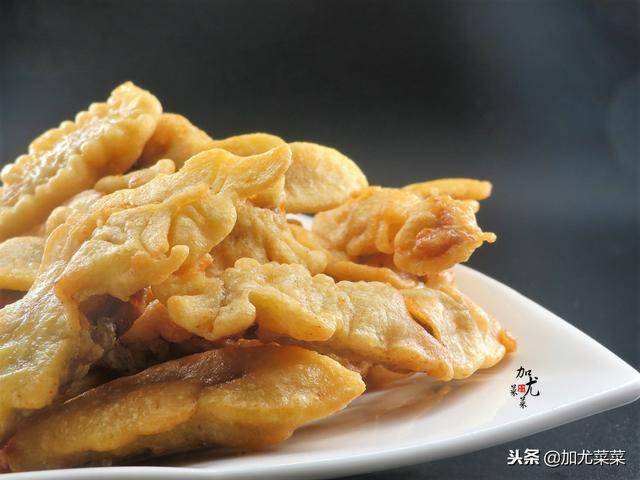 炸酥肉時，按照這個配方和訣竅，酥肉香脆不回軟，想吃自己在家做