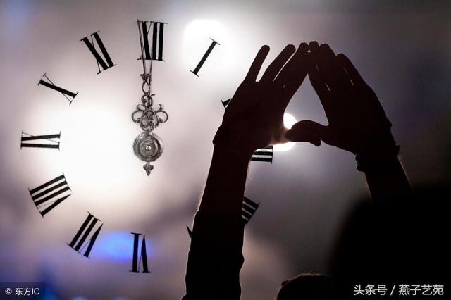 再冷，也不靠燈；再窮，也不靠親！（美句）