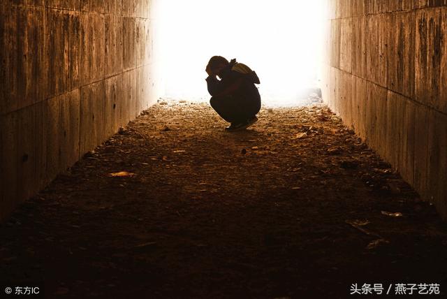 再冷，也不靠燈；再窮，也不靠親！（美句）