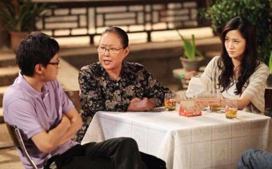 未婚先孕，彩禮從15萬降到兩萬，婆婆讓搬出去住，幾年後我笑出聲