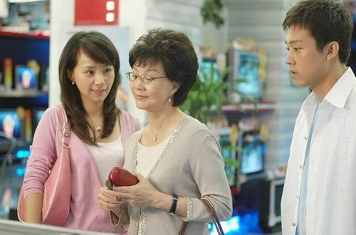 我生兒子，婆婆說不坐月子，孩子百天後回老家擺酒，我當場笑了