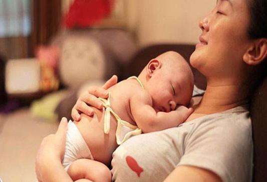 小姑子生雙胞胎，我照顧7天，臨走她給我一張卡，我火冒三丈