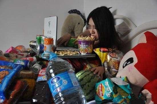 有家裡住小姑子的嗎？我的小姑子賴在我家不走，我該不該趕她出門