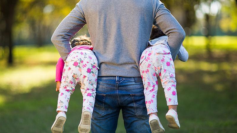 如果家裡有這5種爸爸，媽媽再優秀，孩子也很難有出息
