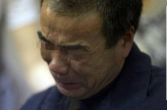 父母離婚都不要我，大伯將我養大成人，結婚那天爸媽怒罵我不孝