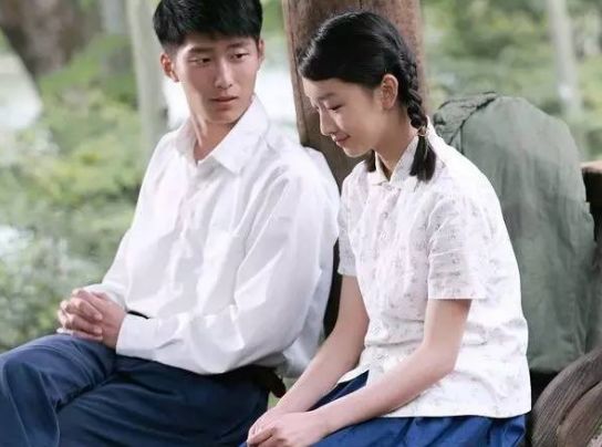 第一次去男友家，婆婆非要俺喝酒，假裝喝醉，聽到對話俺尖叫逃命