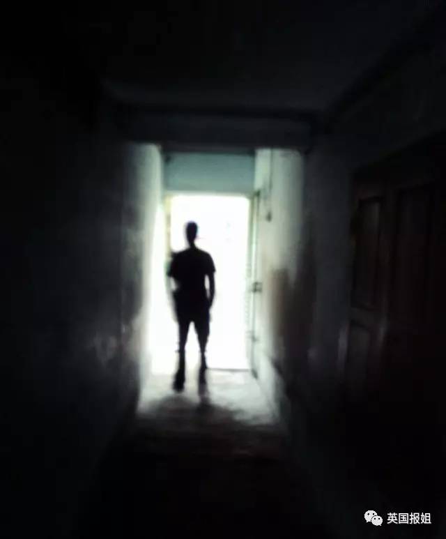 老公綁住她並用布矇住雙眼，笑說：「要給妳一個驚喜！」接著就把她的手指全砍斷...一切居然只是因為「這樣」！ 