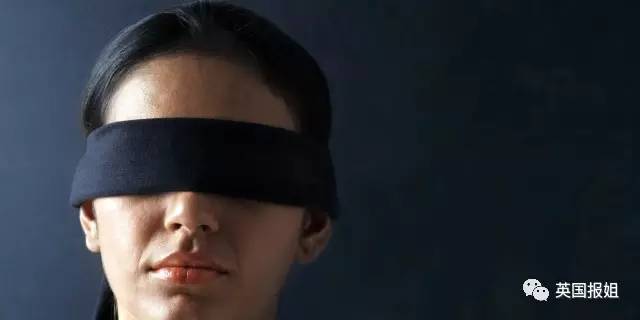老公綁住她並用布矇住雙眼，笑說：「要給妳一個驚喜！」接著就把她的手指全砍斷...一切居然只是因為「這樣」！ 