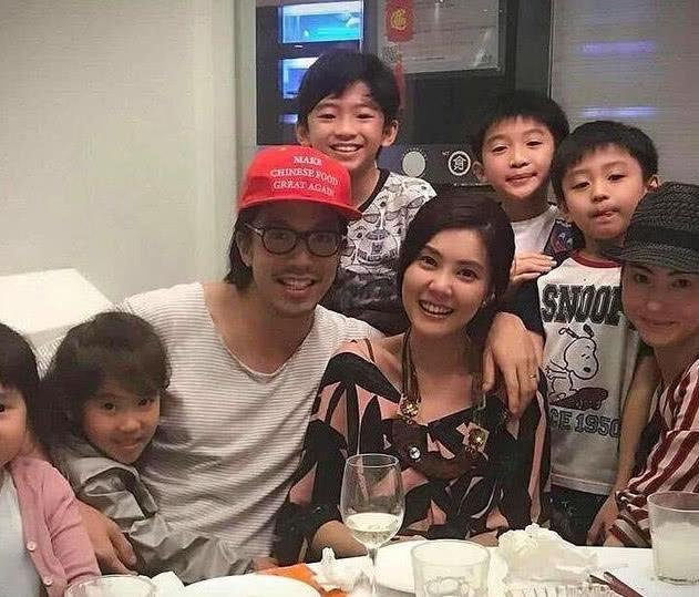 單親家庭的孩子一般都不願意撫養自己的媽媽再婚，或者再戀愛。因為有人和自己的媽媽戀愛，萬一媽媽以後有了新小孩不愛自己，那他