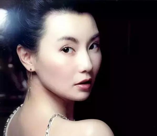 張曼玉40歲息影，卻拿完了其他演員一輩子都拿不到的獎：做人最要緊是姿態，無論輸贏都會好看