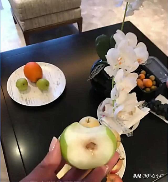 劉詩詩懷孕後，吳奇隆前妻曬出一張照片，網友紛紛為她點贊！