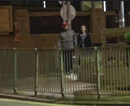 陳凱琳挺大肚現身活動，如今肚子已經大成這樣，網友：快生了吧?