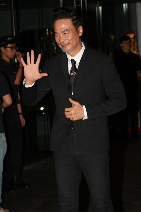 47歲的袁詠儀長發不輸小20歲的吳千語，網友：靚靚不是白叫的，真的美~