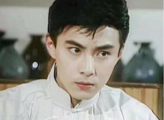 劉德華、張衛健20歲很帥氣，可是看到「他」才懂什麼是高顏值男神！