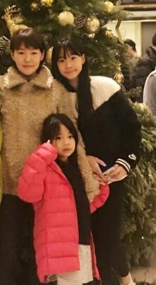 小S 女兒從「醜小鴨」整容式「美炸天」！倒是她臉部僵硬認不出了！