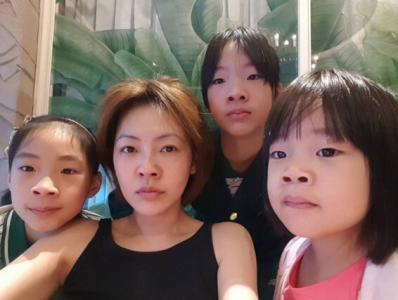 小S 女兒從「醜小鴨」整容式「美炸天」！倒是她臉部僵硬認不出了！