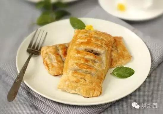 把香蕉和這樣東西搭配在一起烤 保證酥得掉渣！