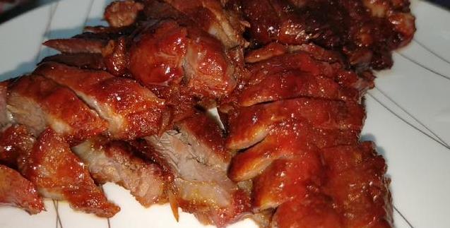 家庭版電鍋蜜汁叉燒肉，正宗的傳統味道，做法簡單，配方用錢也買不到了