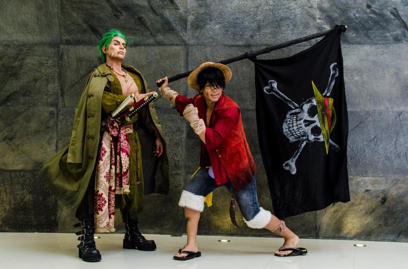 他曾是cosplay世界大賽冠軍，這次他挑戰海賊王裡的「鷹眼」密佛格，讓網友大呼根本神還原