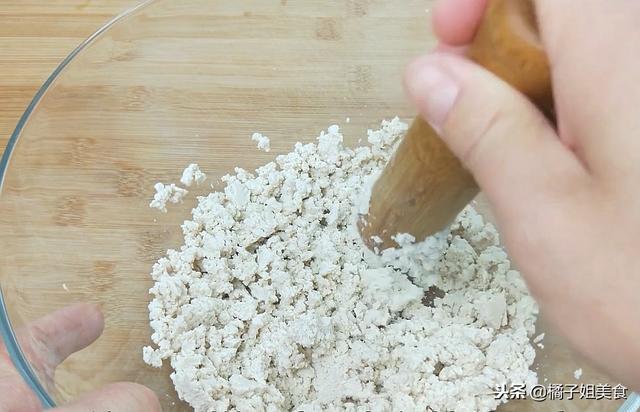 丸子的新做法，我們全家都吃撐了，又香又鮮，比韭菜丸子還要香