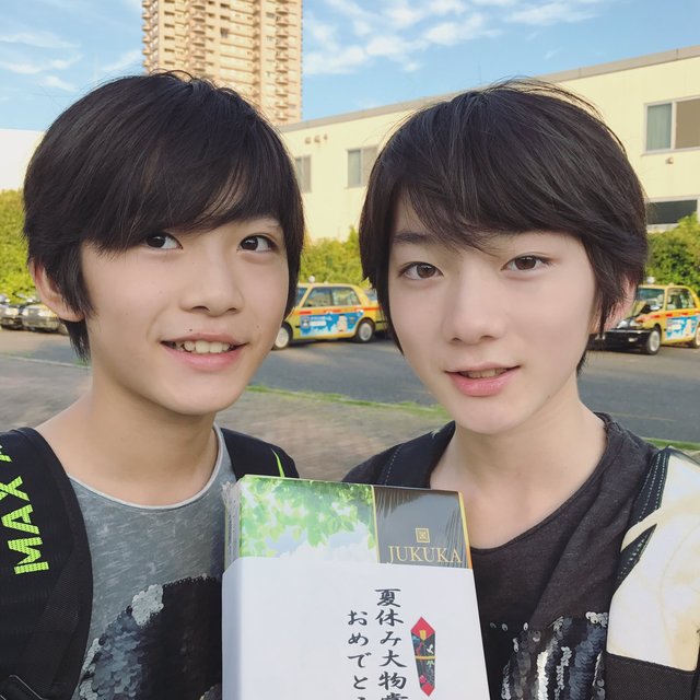 住在台灣！日俄混血兄弟檔「說一口台式中文」帥到翻天　慶生曬「和媽媽合照」網驚呼：爸媽基因超好 