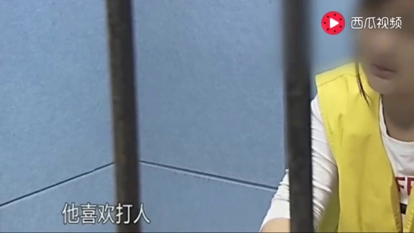 妻子「買兇殺夫」被人逮捕送到警局，妻子哭著說出原因，警察聽完卻說「做的好」？！