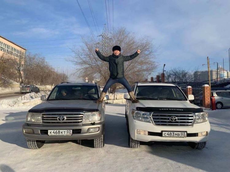 絕美金絲貓某！他生活太爽　買豪車住別墅5個小孩… 網朝聖羨慕：又想騙我去俄羅斯