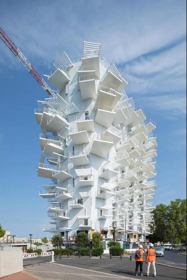 住塔樓還每戶都有空中花園？藤本壯介做到了，這才是幸福建築的模樣！