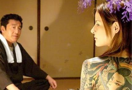 日本黑幫與臺灣組織發生衝突，臺灣人就憑一個字，逼到日本人逃到警局求庇護！
